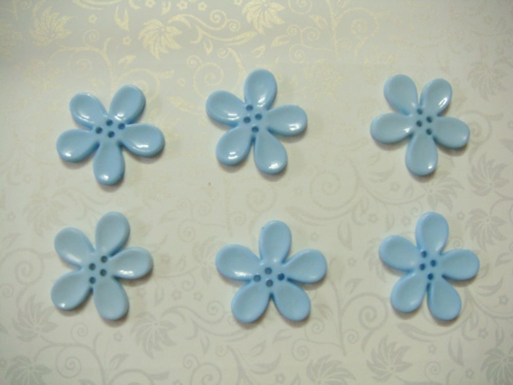 Large Plastic Flower Buttons - Blue