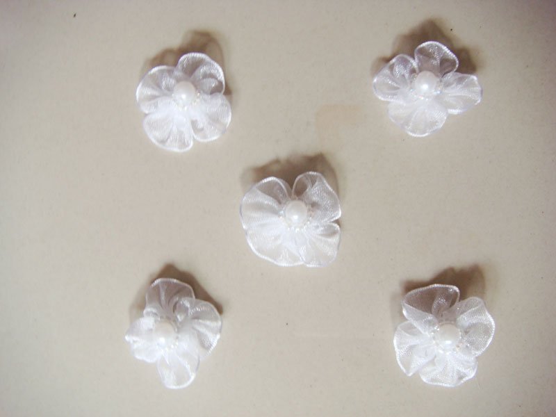 Net Flowers - White