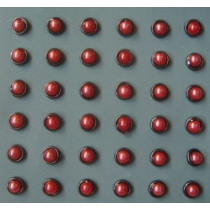 Pearl Brads (Medium) - Red