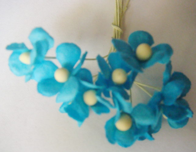 Periwinkles - Blue (Pack of 10 flowers)