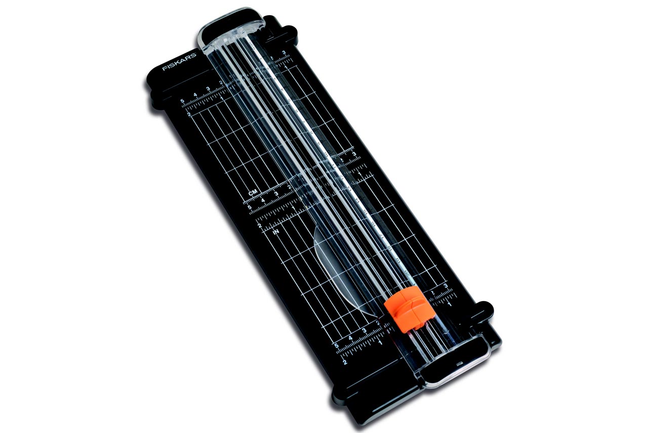 Fiskars A5 Recycled Surecutâ„¢ Personal Paper Trimmer 22cm