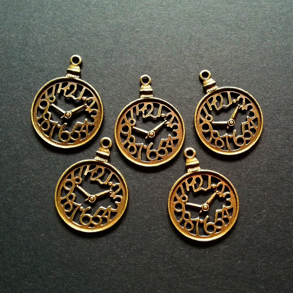 Large antique Clock Metal Charms (Set of 5 pcs)
