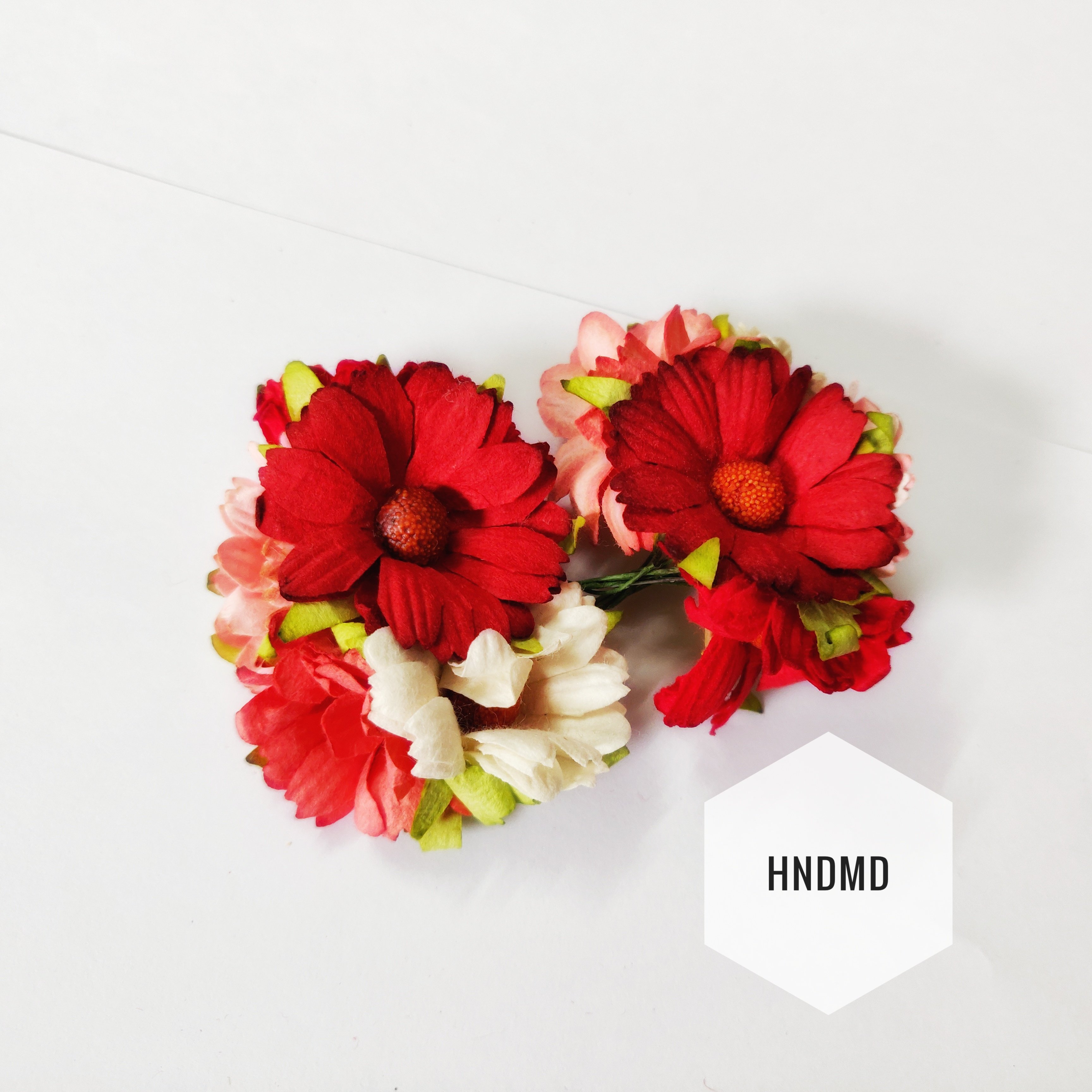 Mulberry Daisy Flowers - Shades of Red (Pack of 10)