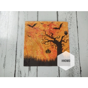 A pack of 12 by 12 inch Decoupage Napkins / Decoupage Tissues (5 pcs) - Halloween Scene